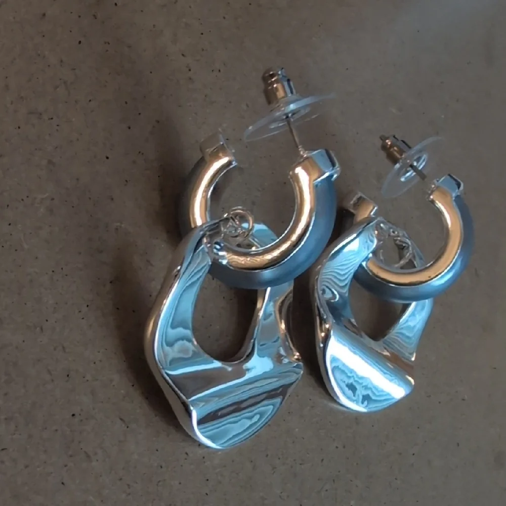 Nordstrom Shiny Silver Sculpted Hoop Drop Earrings